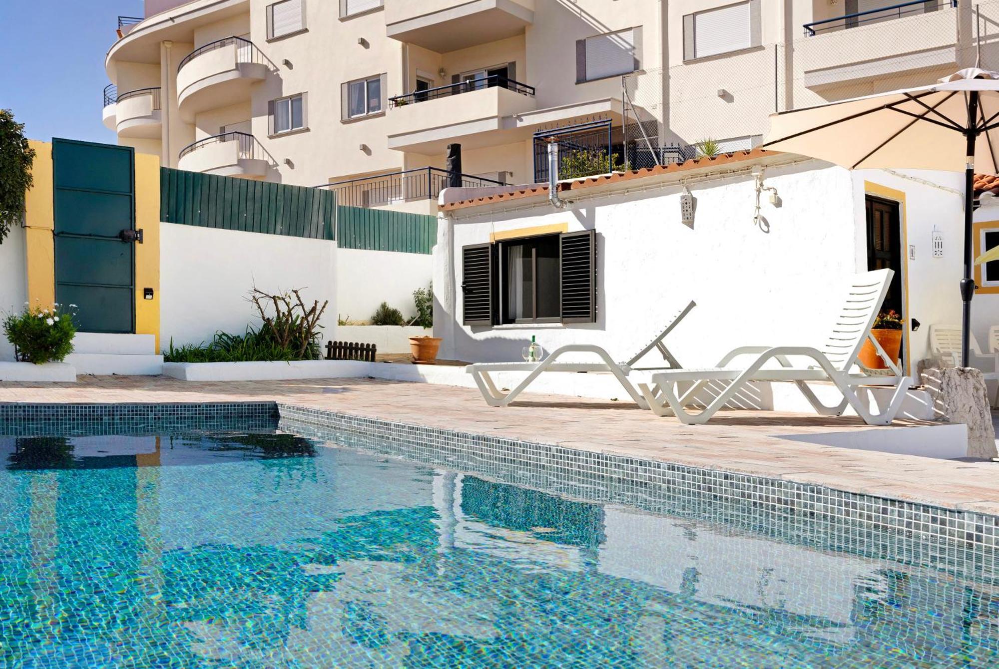 A Cerca - B Apartment Lagos Bagian luar foto